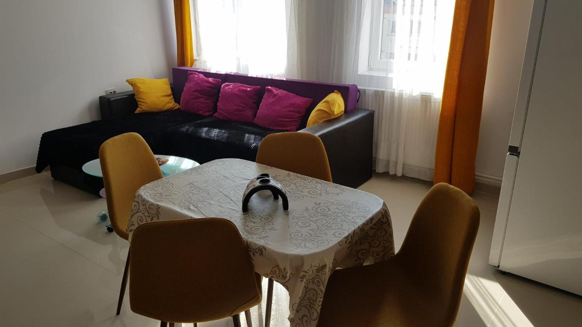 Cosy 2 Bedroom Apartment In New Town براشوف المظهر الخارجي الصورة